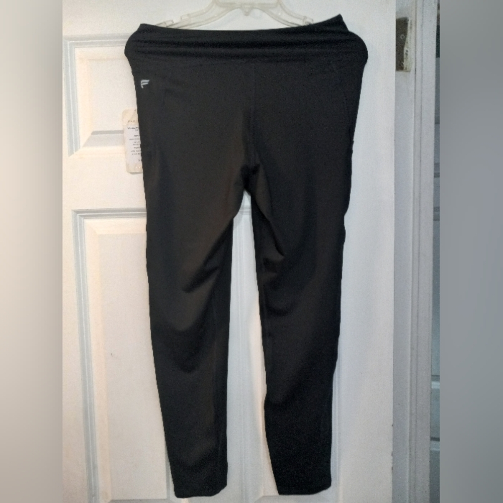 PowerHold® High-Waisted LeggingThe high-waisted legging - Picture 3 of 9